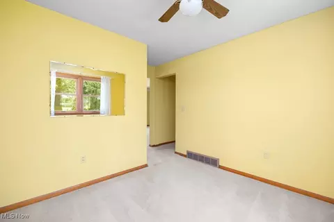 39561 Robert Ln, Elyria, OH 44035 photo 10