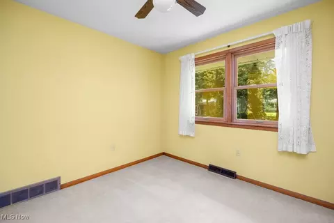 39561 Robert Ln, Elyria, OH 44035 photo 11