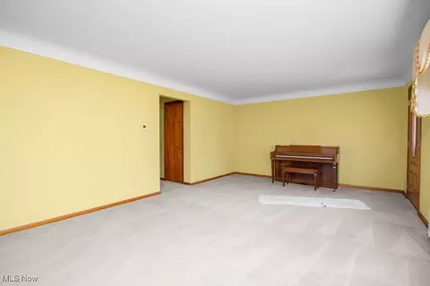 39561 Robert Ln, Elyria, OH 44035 photo 7