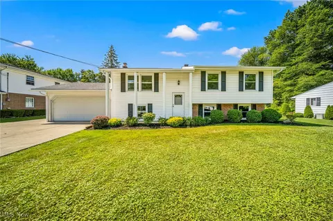 1543 Cherry Ln, Ashtabula, OH 44004