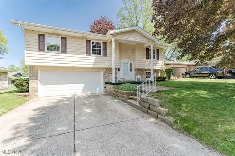 530 N Scranton St, Ravenna, OH 44266