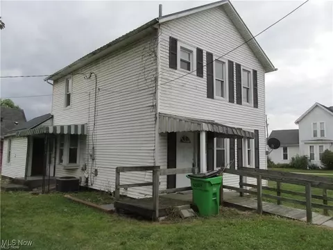 833 Orange St, Coshocton, OH 43812