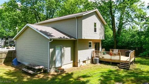 Exterior - 9009 Oak Ct, Windham, OH 44288 photo 9 of 10