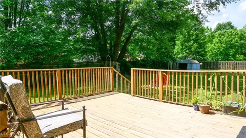 Exterior - 9009 Oak Ct, Windham, OH 44288 photo 6 of 10