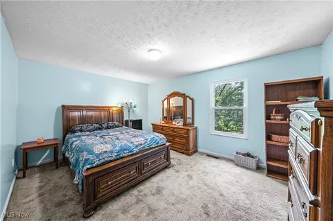 Bedroom - 9009 Oak Ct, Windham, OH 44288 photo 1 of 4