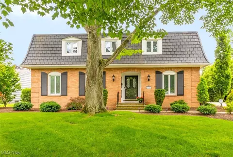 25106 Duffield Rd, Beachwood, OH 44122