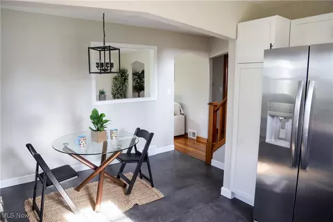 Dining - 19 Renee Dr, Struthers, OH 44471 photo 1 of 3