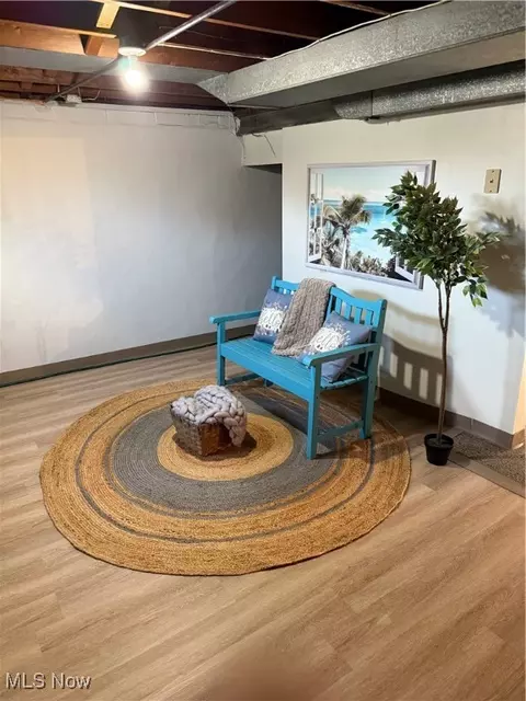 Entry Way - 19 Renee Dr, Struthers, OH 44471 photo 10 of 11