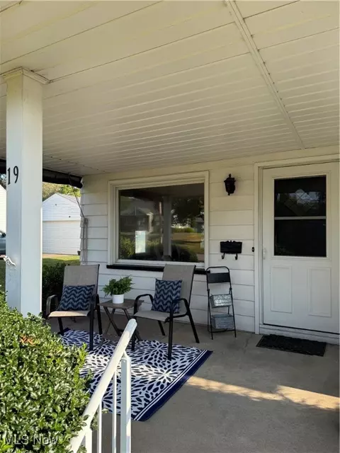 Exterior - 19 Renee Dr, Struthers, OH 44471 photo 3 of 8