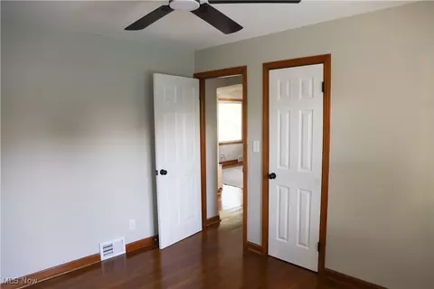 Bedroom - 19 Renee Dr, Struthers, OH 44471 photo 2 of 2