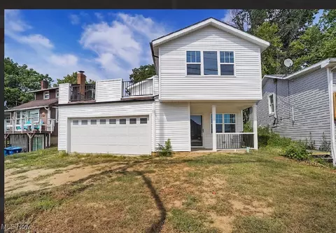 909 Portage Lakes Dr, Coventry, OH 44319