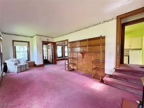Living - 1307 West Ave, Elyria, OH 44035 photo 4 of 6