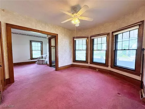 Living - 1307 West Ave, Elyria, OH 44035 photo 5 of 6
