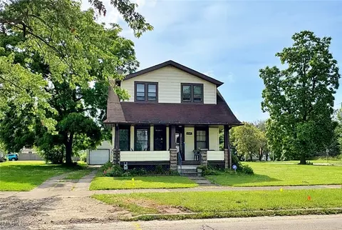 1307 West Ave, Elyria, OH 44035