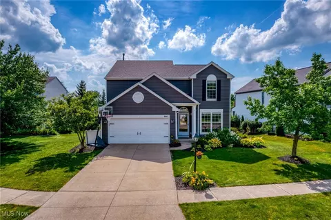 866 Brightwood Ct, Brunswick, OH 44212