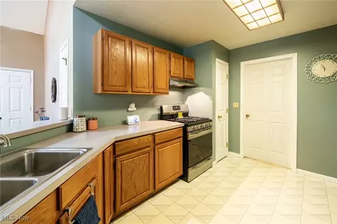 1870 E 223 St, Euclid, OH 44117 photo 7