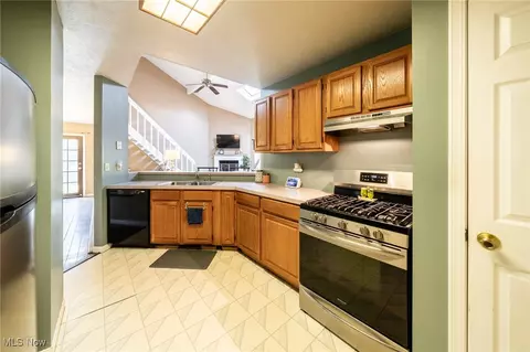 1870 E 223 St, Euclid, OH 44117 photo 6