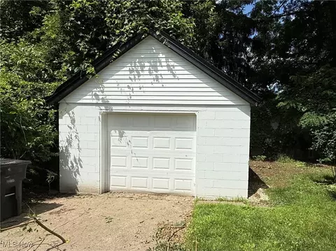 918 Pitkin Ave, Akron, OH 44310 photo 21