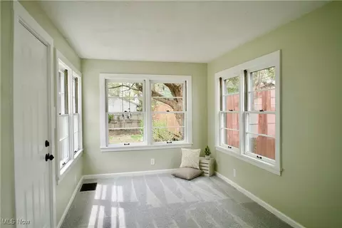918 Pitkin Ave, Akron, OH 44310 photo 11