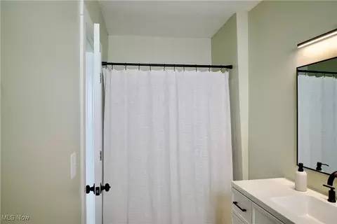 918 Pitkin Ave, Akron, OH 44310 photo 15