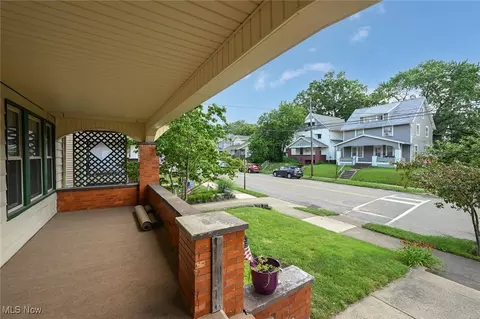 Exterior - 517 Broad Ave NW, Canton, OH 44708 photo 2 of 5