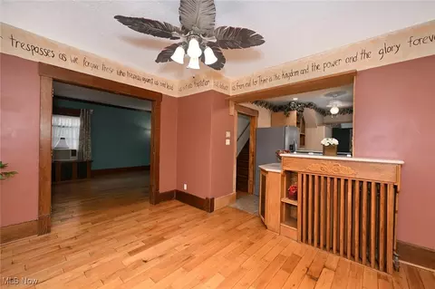Entry Way - 517 Broad Ave NW, Canton, OH 44708 photo 1 of 2