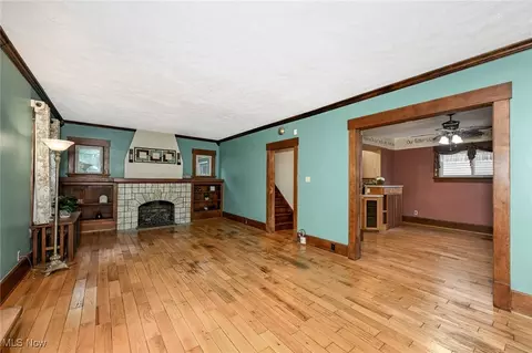 Living - 517 Broad Ave NW, Canton, OH 44708 photo 2 of 3
