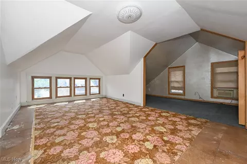 Bedroom - 517 Broad Ave NW, Canton, OH 44708 photo 4 of 5