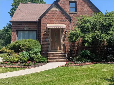 1975 E 226th St, Euclid, OH 44117