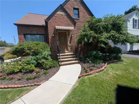 1975 E 226th St, Euclid, OH 44117 photo 2