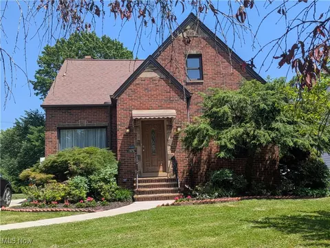 1975 E 226th St, Euclid, OH 44117 photo 3