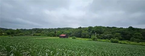 22165 County Road 17, Coshocton, OH 43812
