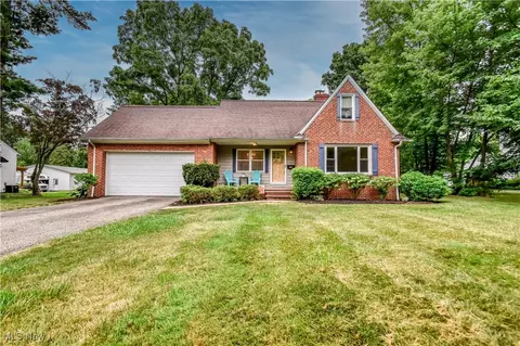 8115 Stockbridge Rd, Mentor, OH 44060