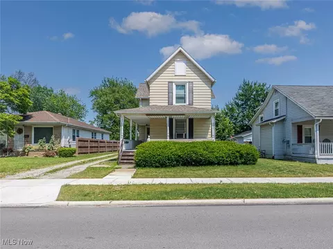 409 Gulf Rd, Elyria, OH 44035 photo 2