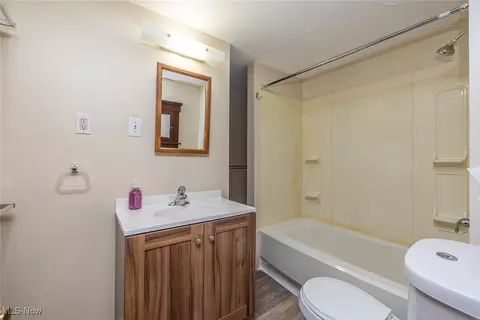 409 Gulf Rd, Elyria, OH 44035 photo 23
