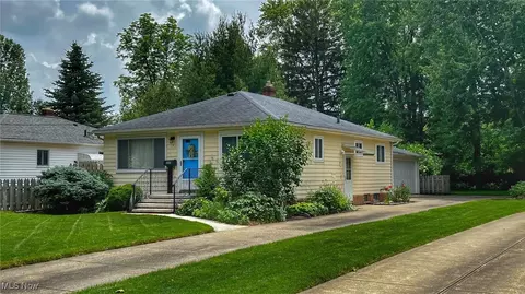 237 Kraft St, Berea, OH 44017