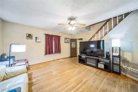 499 E Main St, Madison, OH 44057 photo 18
