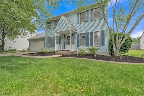 724 Kent Cir, Elyria, OH 44035