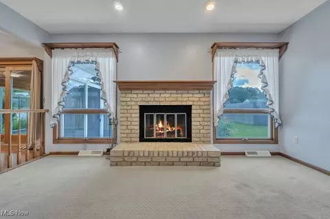 724 Kent Cir, Elyria, OH 44035 photo 11