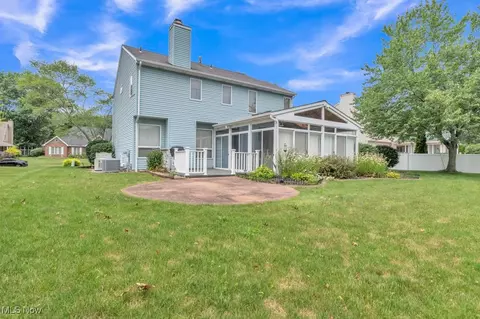 724 Kent Cir, Elyria, OH 44035 photo 48