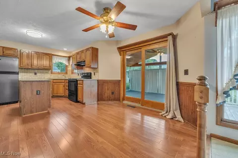 724 Kent Cir, Elyria, OH 44035 photo 18