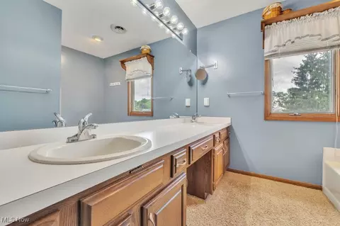 724 Kent Cir, Elyria, OH 44035 photo 30