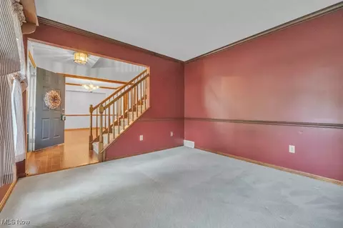 724 Kent Cir, Elyria, OH 44035 photo 9