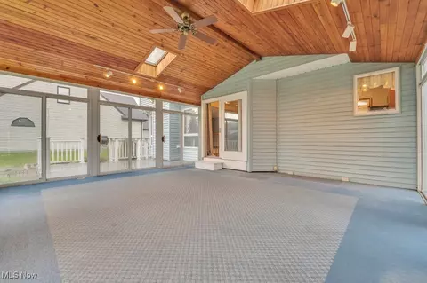 724 Kent Cir, Elyria, OH 44035 photo 21