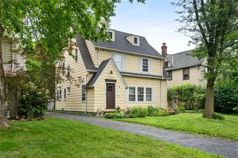 16205 Fernway Rd, Shaker Heights, OH 44120