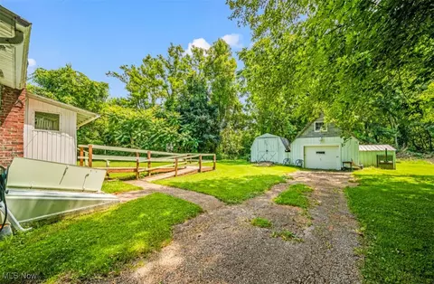 Exterior - 1016 W 55th St, Ashtabula, OH 44004 photo 1 of 3