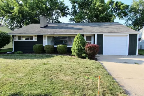 376 Girard Dr, Berea, OH 44017