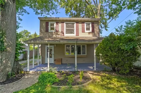 728 E 343rd St, Eastlake, OH 44095