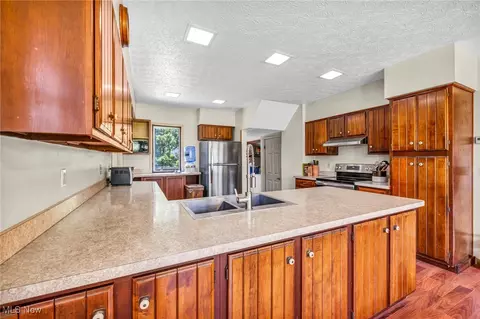 2424 Dock Rd, Madison, OH 44057 photo 13