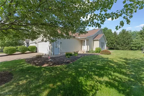 2270 Wright State Dr SE, Massillon, OH 44646 photo 2